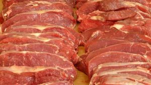 Brasil suspende exportações de carne bovina à China com confirmação de caso de vaca louca - brasil