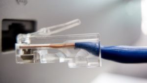 Rompimento de cabo submarino pode ter causado falhas em conexão de internet - internet
