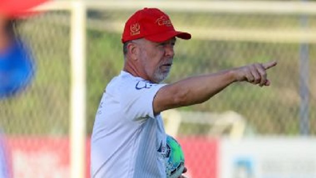 Mano Menezes pega quatro jogos de gancho no STJD; Clayson é suspenso - esporte