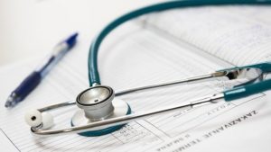 Hospital afasta médico urologista após mulher denunciar assédio durante consulta - salvador, bahia