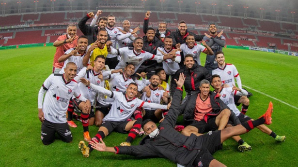 Vitória vence Internacional no Beira-Rio e está nas oitavas da Copa do Brasil - esporte