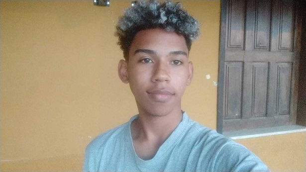 Santa Cruz Cabrália: Filho de assentados do MST, Gustavo dos Santos, realiza sonho de cursar Biomedicina - santa-cruz-cabralia, porto-seguro
