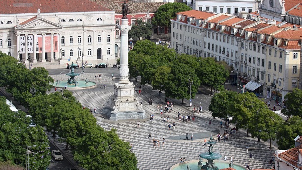 Portugal deixa de exigir uso de máscaras nas ruas - mundo