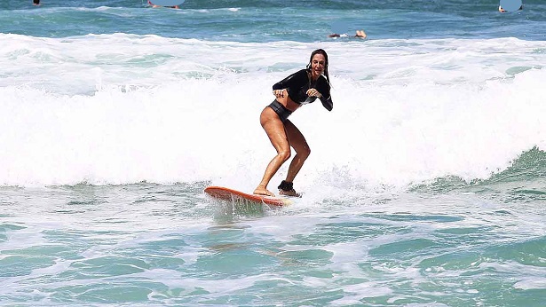 Associação Baiana de Surf Feminino realiza nos dias 6 e 7 em Stella Maris o evento Onda Rosa - noticias, esporte
