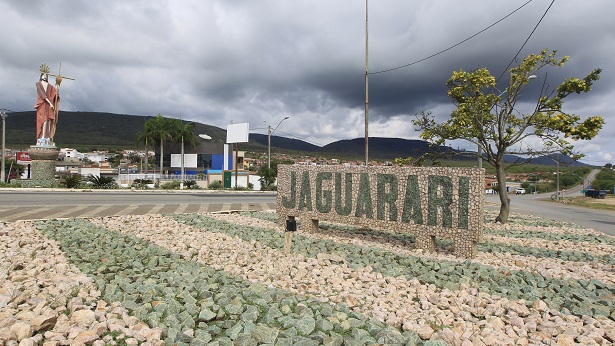 Jaguarari: Governo investe R$ 60 milhões em estrada, escolas e abastecimento - jaguarari, bahia