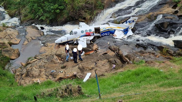 Pilotos denunciaram torres ilegais na região do acidente que matou Marília Mendonça e equipe - noticias, brasil