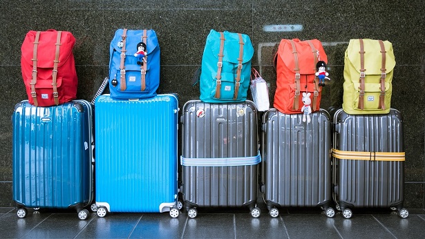Senado aprova retomada de despacho gratuito de bagagens em voos - brasil