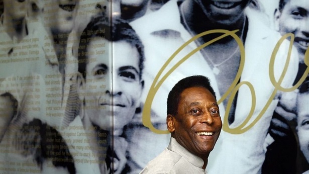 Pelé recebe alta do hospital para passar o Natal com a família - celebridade, esporte