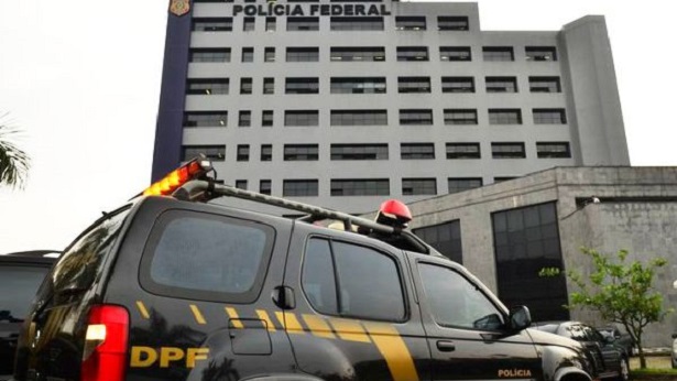 Cinco pessoas são presas pela PF suspeitas de fraudar a Caixa - policia, brasil