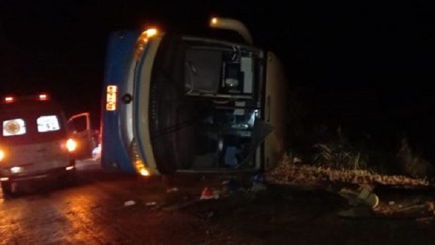 Ônibus que tombou em Minas levava 9 passageiros de Ipiaú; criança de 7 anos faleceu no acidente - ipiau, bahia, transito