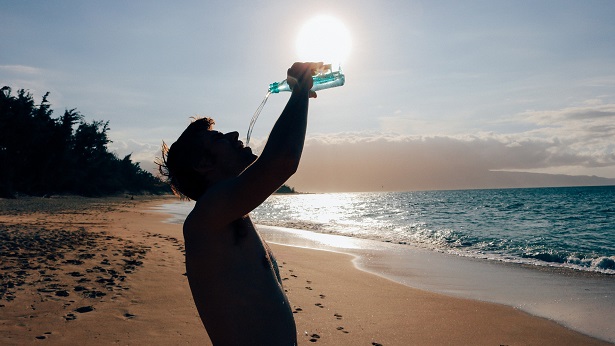 Médicos alertam para importância de consumir mais líquidos no verão - saude