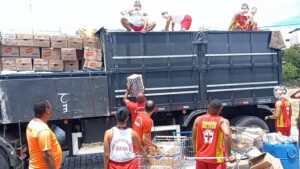 Ilhéus: Bombeiros descarregam 15 toneladas de alimentos - ilheus, destaque, bahia