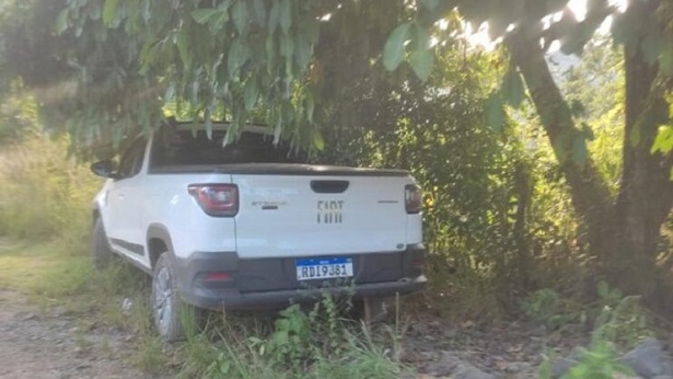 Carro roubado em Cruz das Almas é recuperado pela Polícia Militar em Cachoeira - destaque, cruz-das-almas, cachoeira, bahia