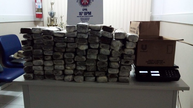 Serrinha: Assaltante de banco é flagrado com 114 tabletes de maconha - serrinha, policia, destaque, bahia