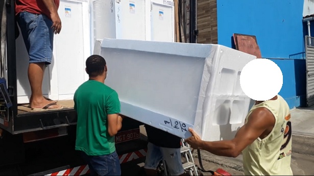 Laje: Paróquia recebe da Esmaltec geladeiras e fogões para vítimas das chuvas - noticias, laje