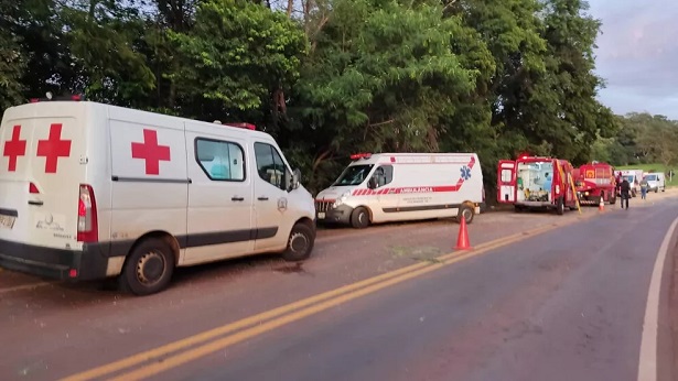 Sete morrem e 13 ficam feridos em acidente com ônibus no Paraná - brasil, transito