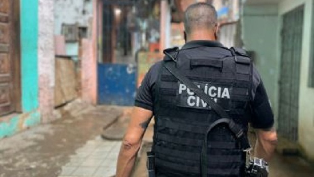 Dias D’Ávila: Três são presos por enterrar jovem viva - policia, dias-davila, bahia
