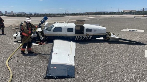 Colisão entre aviões deixa quatro mortos em Las Vegas - mundo, transito