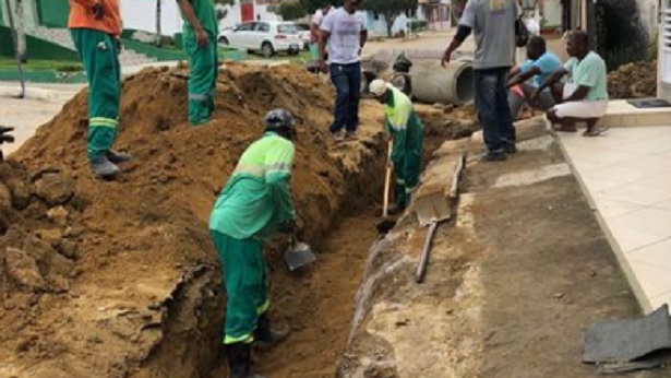 Dom Macedo Costa: Município realiza trabalho de drenagem de águas pluviais - dom-macedo-costa, bahia