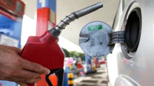 Acelen anuncia redução de 5,1% no preço da gasolina produzida na Refinaria de Mataripe - economia