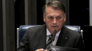 Bolsonaro volta a comentar sua inelegibilidade: ‘No Brasil não se pode dizer a verdade’ - politica