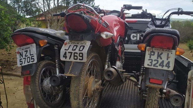 SAJ: Motocicletas são apreendidas no Riacho Dantas - saj, policia