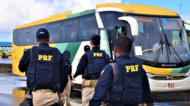 Jequié: Passageiro de ônibus é preso por perturbação da tranquilidade alheia, desobediência e ameaça - policia, noticias, jequie, bahia