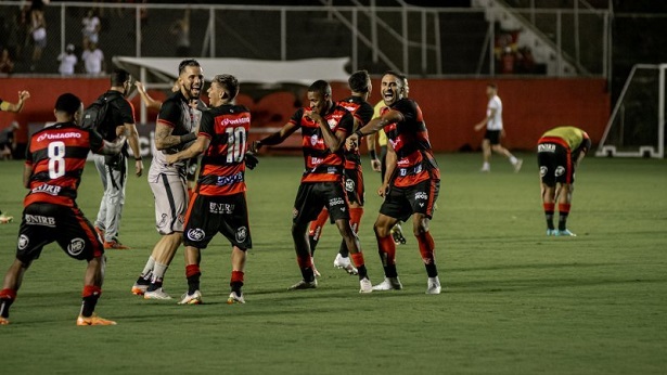 Vitória bate o Paysandu no Barradão na rodada de abertura da 2ª fase da Série C - esporte
