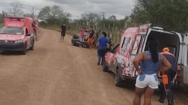 Riachão do Jacuípe: Mãe e filha ficam feridas após capotamento em rodovia - riachao-do-jacuipe, transito