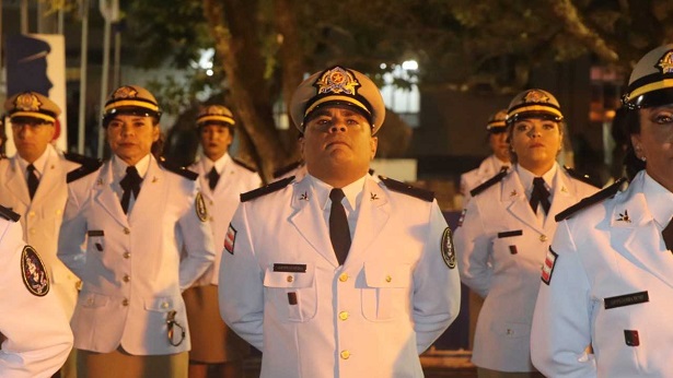 PM forma novos oficiais em solenidade na Vila Militar do Bomfim - noticias, bahia