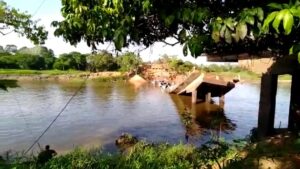Três pessoas morrem e várias ficam feridas após ponte desabar em Manaus - brasil