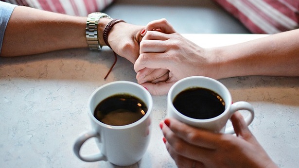 Café pode ajudar a reduzir risco de doenças cardíacas e até de morte precoce - dicas