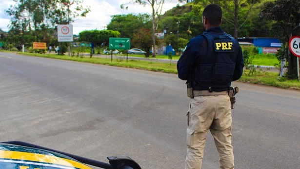 Carro roubado em Salvador é recuperado em Porto Seguro - porto-seguro, policia, bahia