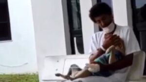 SAJ: Cadela reencontra dono após esperar mais de um mês por alta médica em frente ao Hospital Regional - saj, destaque, bahia