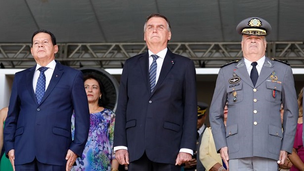 Bolsonaro participa de primeiro evento público após o resultado das eleições - brasil