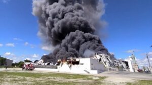 Vitória da Conquista: Incêndio destrói terceira maior loja da Havan na Bahia - vitoria-da-conquista, noticias, bahia, transito