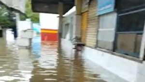Jequié: Centro de Abastecimento é evacuado após rio transbordar - jequie, destaque, bahia