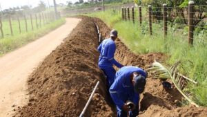 SAJ: Município inicia obras de implantação de rede de distribuição de água encanada em comunidades rurais - saj, bahia