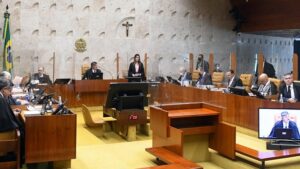 Câmara e Senado aprovam reajuste para ministros do STF - brasil