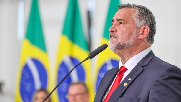 Ministro Paulo Pimenta diz que fará um trabalho permanente de combate às fake news e à desinformação - brasil
