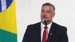 Ministro Paulo Pimenta reafirma compromisso do Governo Federal com liberdade de expressão e exercício profissional dos jornalistas - brasil