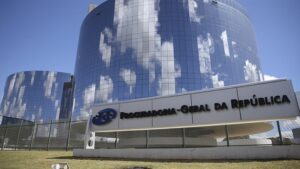 PGR defende que STF arquive pedido de advogados contra posse de deputados suspeitos de envolvimento em atos golpistas - brasil
