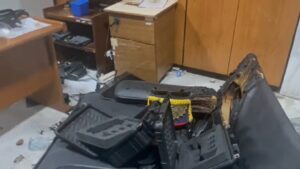 Armas são roubadas no Palácio do Planalto durante invasão - brasil