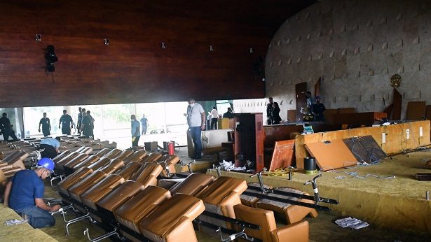 STF inicia reconstrução do plenário e restauração de obras danificadas por extremistas - politica