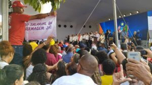 Profissionais de enfermagem cobram implementação de piso salarial a Lula durante ato em Santo Amaro - santo-amaro, noticias, bahia