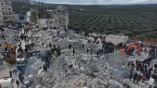 Mortes causadas por terremoto na Turquia e na Síria chegam a 11 mil - mundo