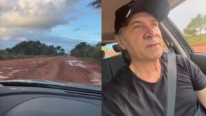 Maraú: Ator Nelson Freitas reclama de situação da estrada em local turístico - noticias, marau, celebridade, destaque, bahia