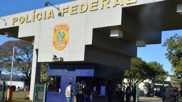 PF apreende mais de R$ 2 milhões em ação contra o tráfico - policia, brasil