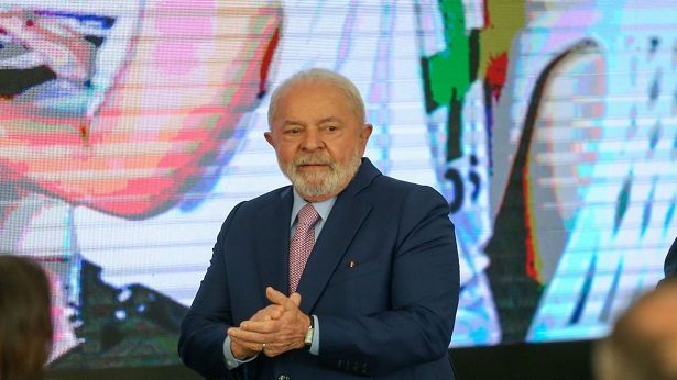 Dificuldade de agenda impede reunião entre Lula e Zelensky - politica