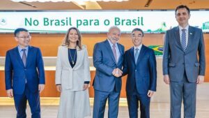 Em Xangai, Lula tem encontros com empresários em busca de parcerias e inovações - brasil